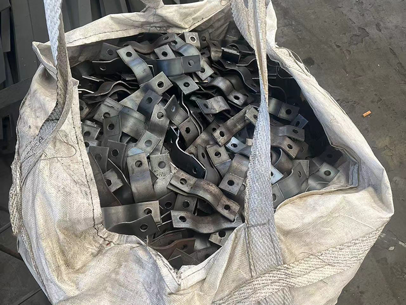 两孔管夹